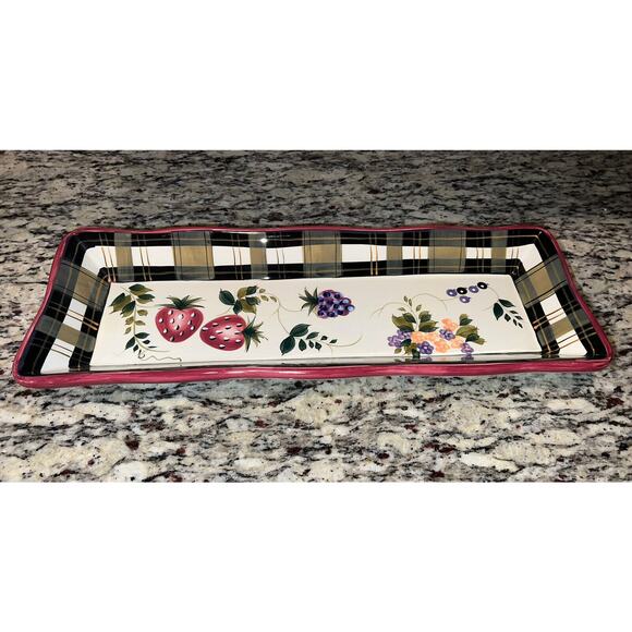 Oneida Strawberry Plaid Rectangle Serving Plate 18 x 7 Charcuterie Dessert Bread - Picture 1 of 8